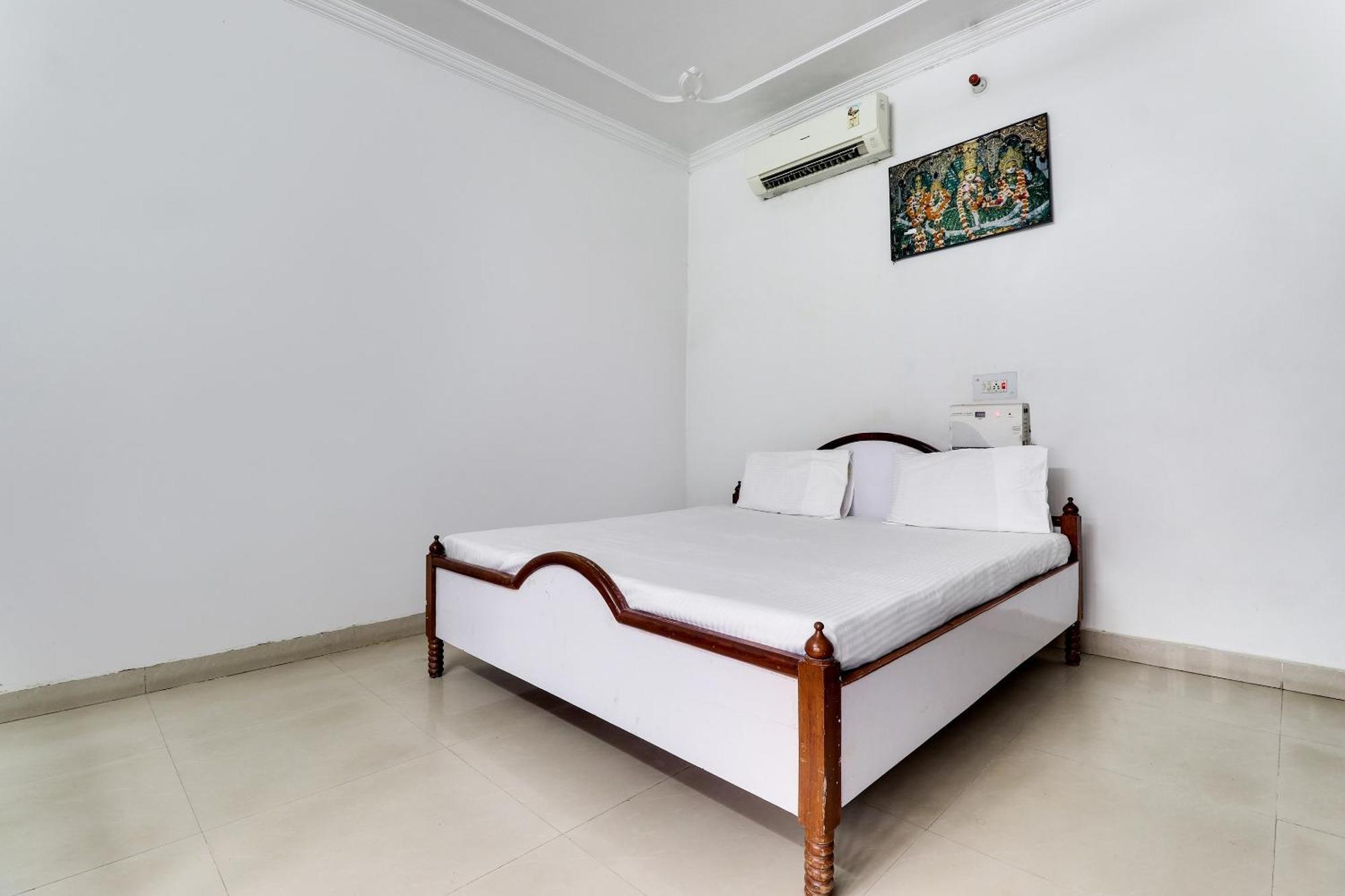 Hotel O Hanuman Bagh Ayodhya Kültér fotó