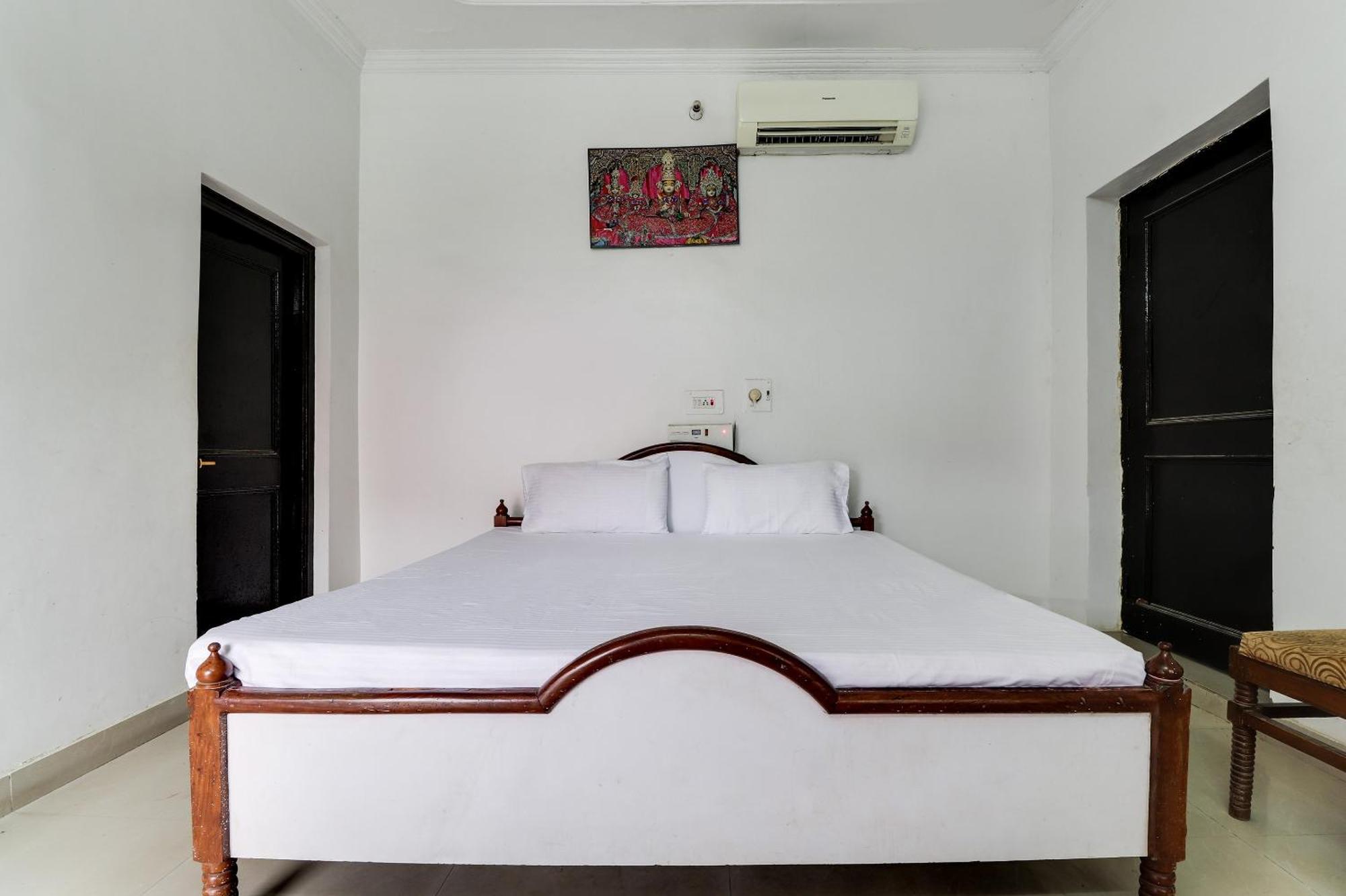 Hotel O Hanuman Bagh Ayodhya Kültér fotó