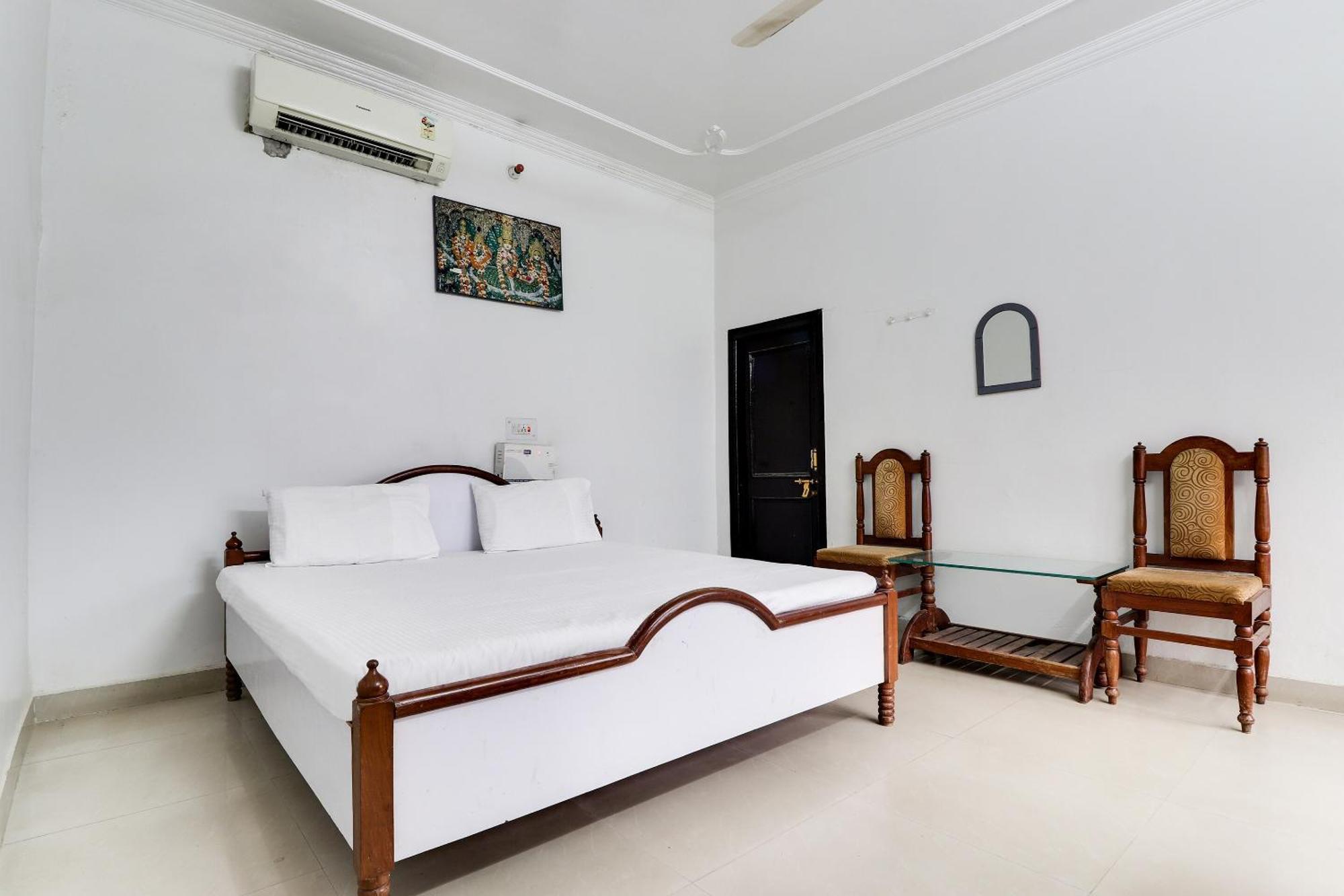 Hotel O Hanuman Bagh Ayodhya Kültér fotó
