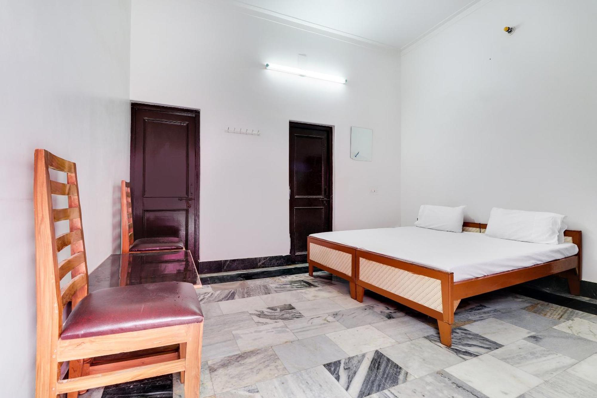 Hotel O Hanuman Bagh Ayodhya Kültér fotó