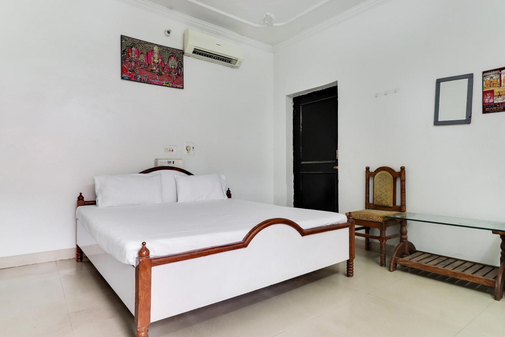 Hotel O Hanuman Bagh Ayodhya Kültér fotó