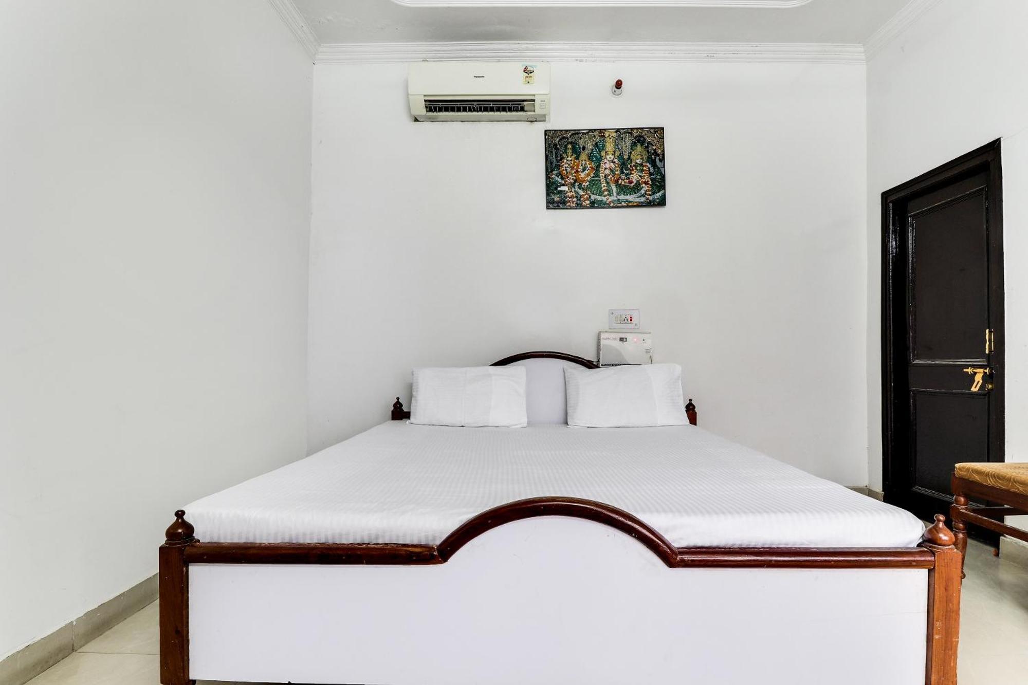 Hotel O Hanuman Bagh Ayodhya Kültér fotó